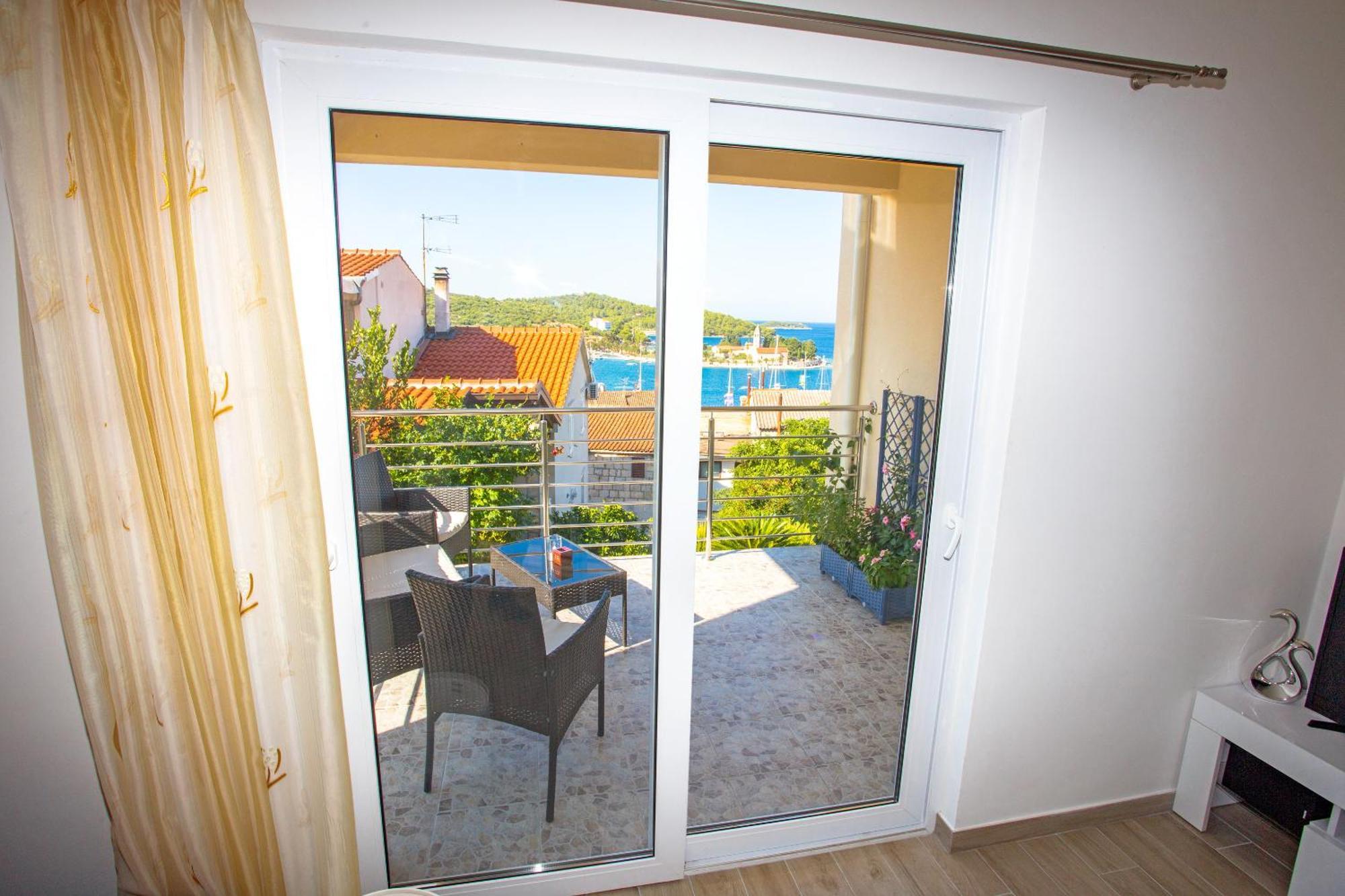 Holiday Home Kate Vis Exterior photo